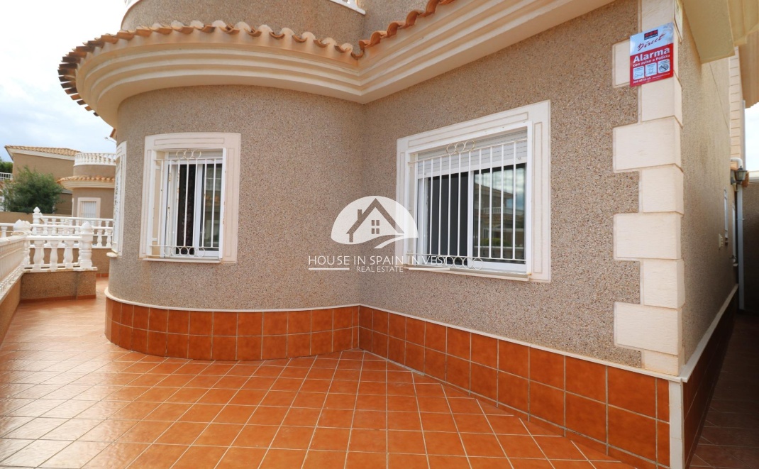 Resale - Villa - Torrevieja - Los Balcones  