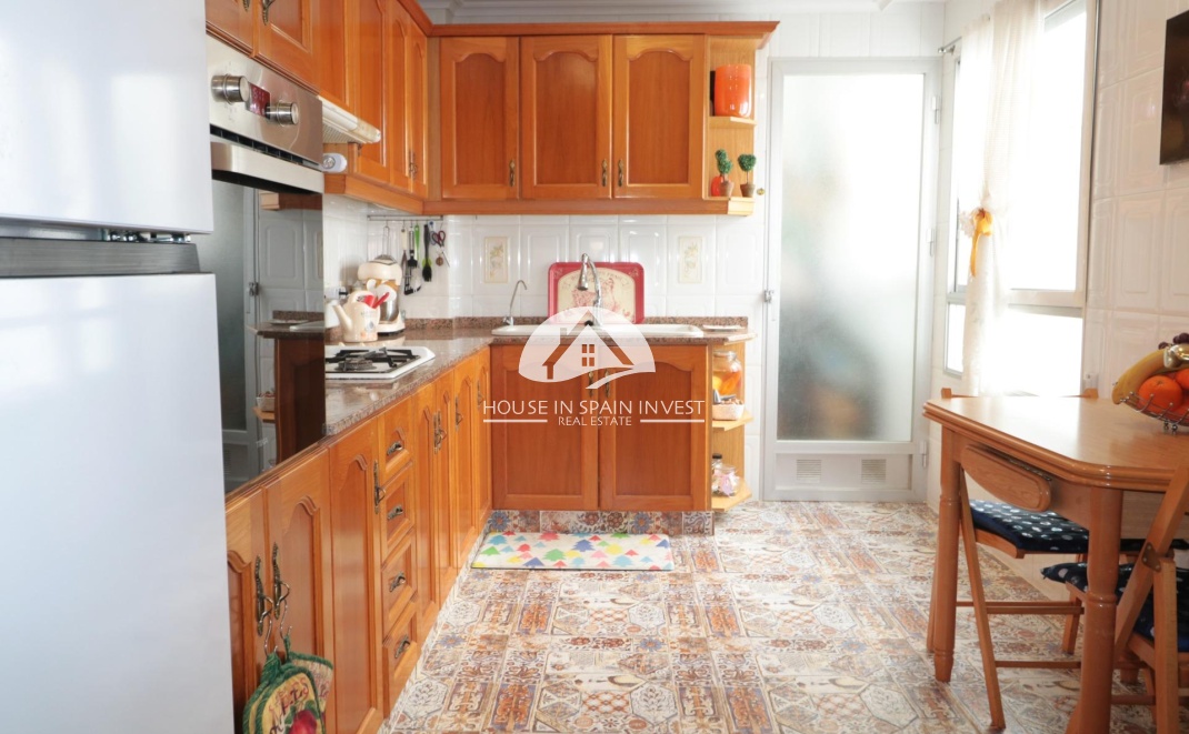 Resale - Apartment  - Santa Pola - Centro