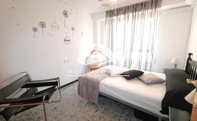 Resale - Apartment  - Santa Pola - Centro