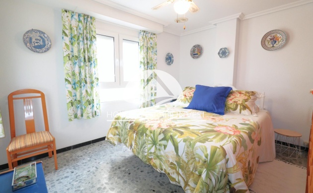 Resale - Apartment  - Santa Pola - Centro