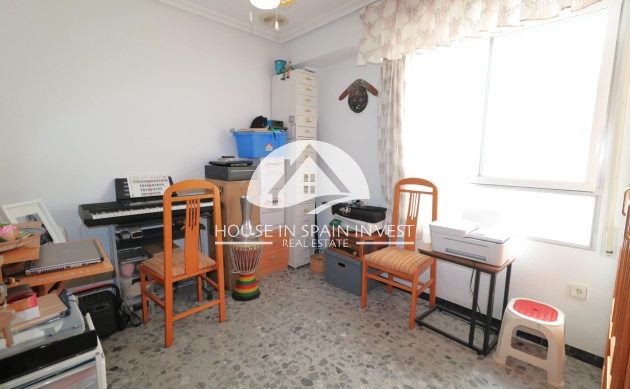 Resale - Apartment  - Santa Pola - Centro