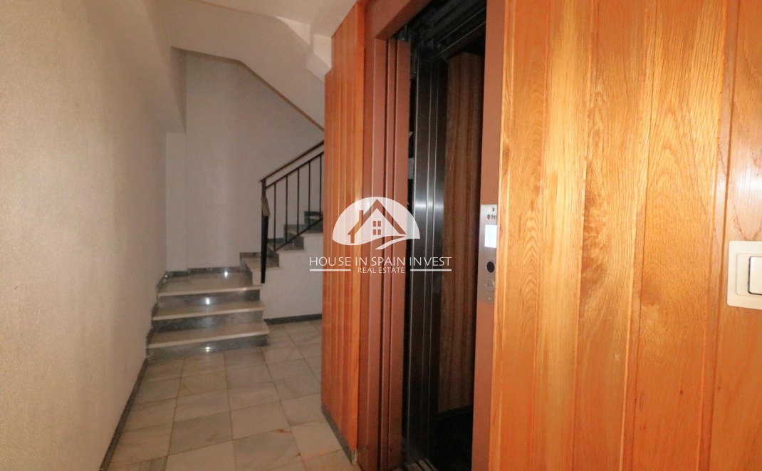 Resale - Apartment  - Santa Pola - Centro