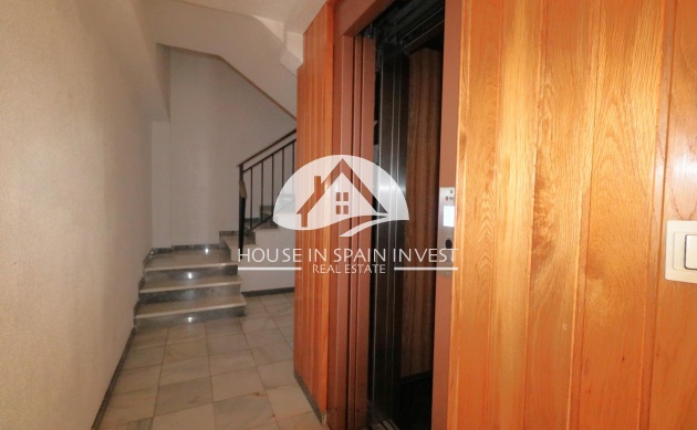 Resale - Apartment  - Santa Pola - Centro