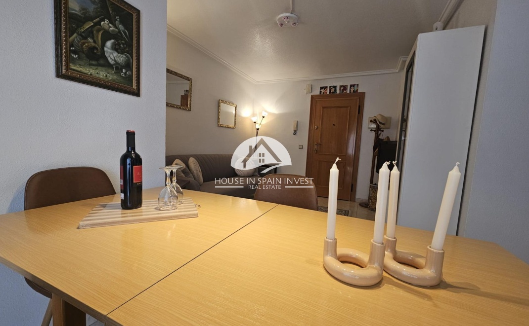 Resale - Apartment  - Torrevieja - El Acequión - Los Náufragos