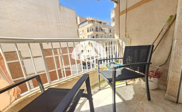 Resale - Apartment  - Torrevieja - El Acequión - Los Náufragos