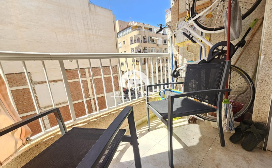 Resale - Apartment  - Torrevieja - El Acequión - Los Náufragos