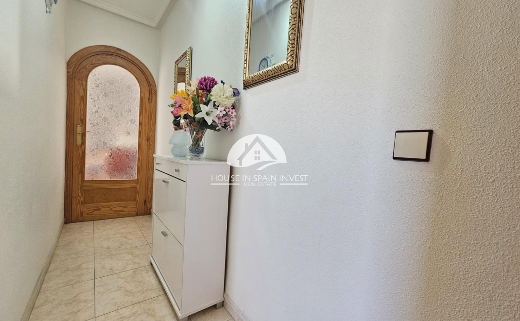 Resale - Apartment  - Torrevieja - El Acequión - Los Náufragos