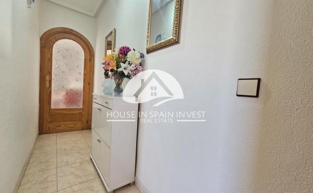 Resale - Apartment  - Torrevieja - El Acequión - Los Náufragos