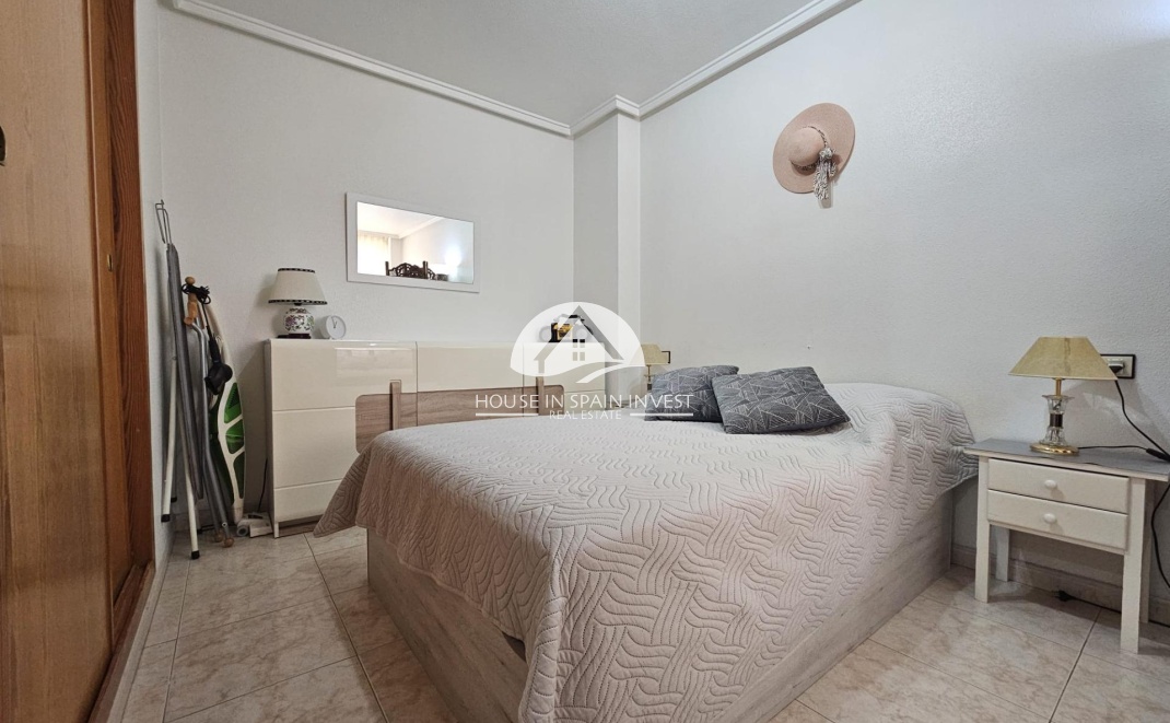 Resale - Apartment  - Torrevieja - El Acequión - Los Náufragos