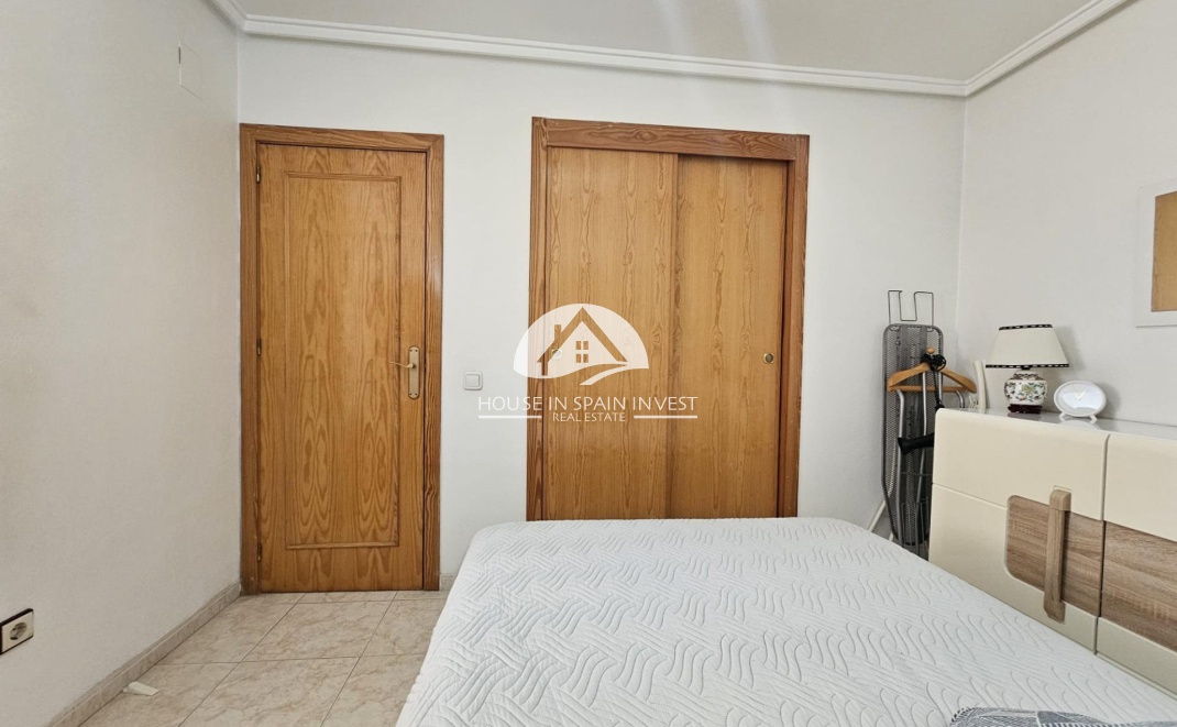 Resale - Apartment  - Torrevieja - El Acequión - Los Náufragos