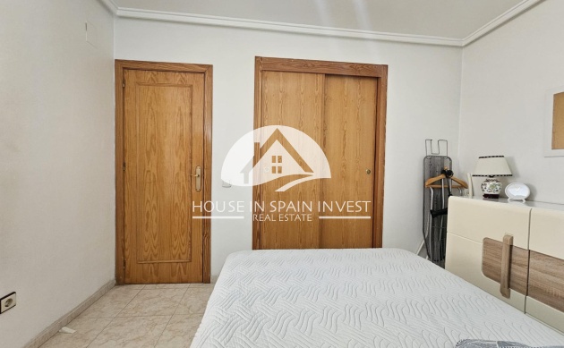 Resale - Apartment  - Torrevieja - El Acequión - Los Náufragos