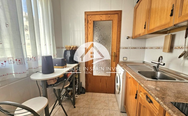 Resale - Apartment  - Torrevieja - El Acequión - Los Náufragos