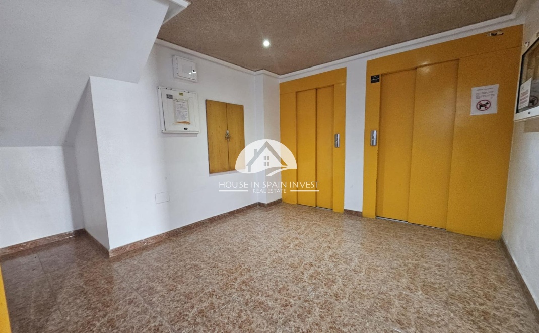 Resale - Apartment  - Torrevieja - El Acequión - Los Náufragos