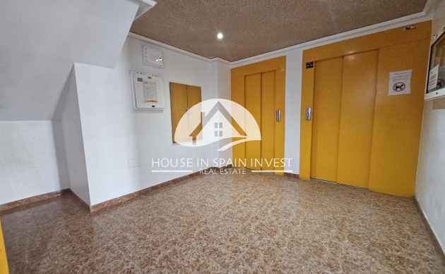 Resale - Apartment  - Torrevieja - El Acequión - Los Náufragos