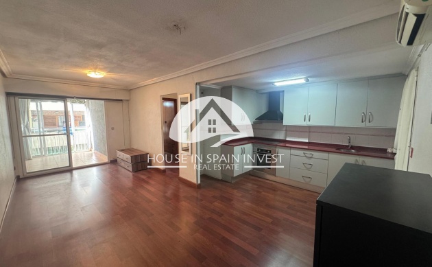 Resale - Apartment  - Torrevieja - El Acequión - Los Náufragos