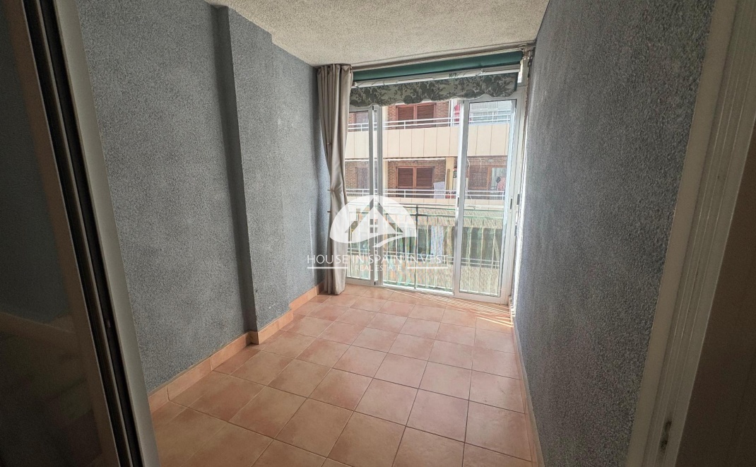 Resale - Apartment  - Torrevieja - El Acequión - Los Náufragos