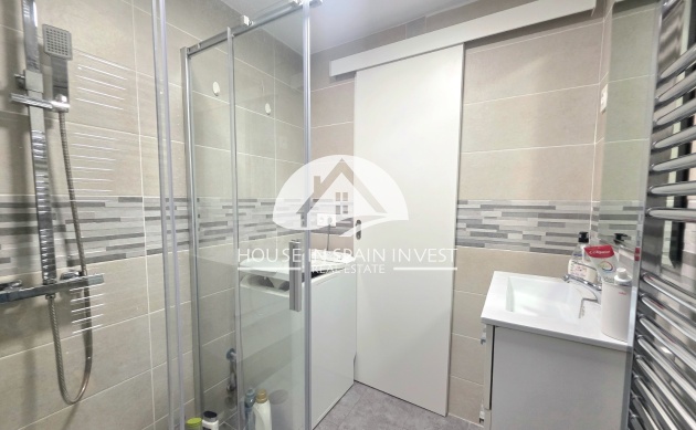 Resale - Apartment  - Guardamar del Segura - Pinomar