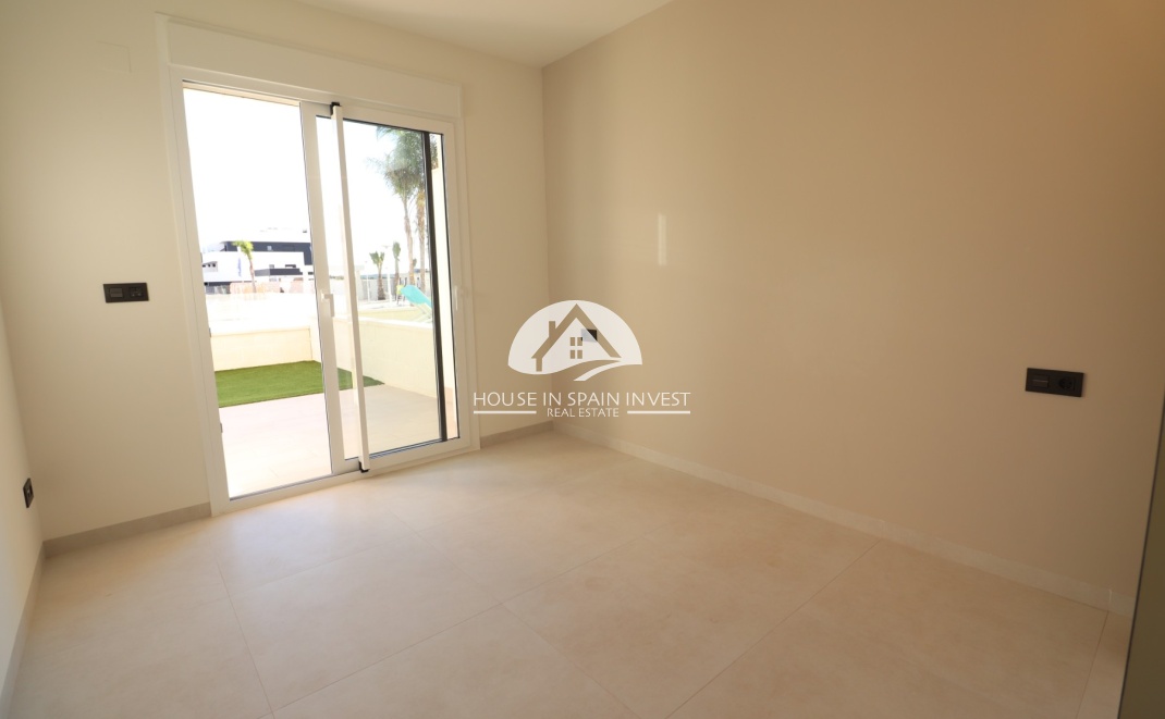 Resale - Apartment  - Guardamar del Segura - Guardamar - El Raso