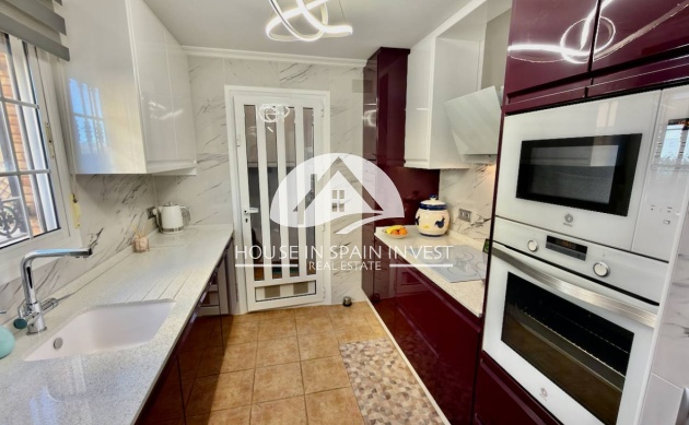 Resale - Villa - Guardamar del Segura - Guardamar - El Raso