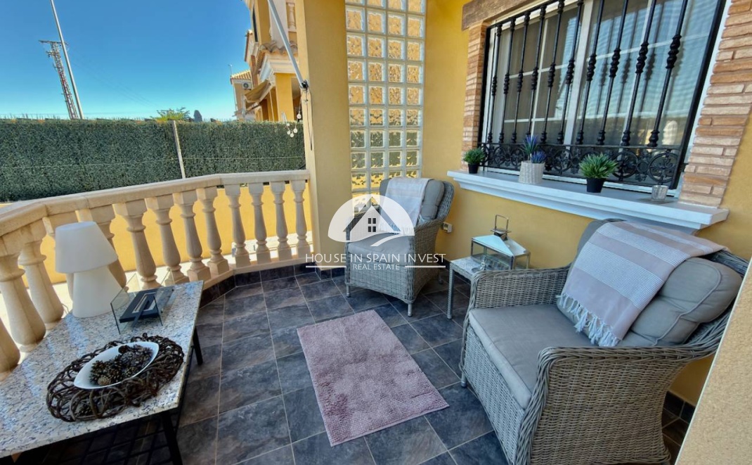 Resale - Villa - Guardamar del Segura - Guardamar - El Raso