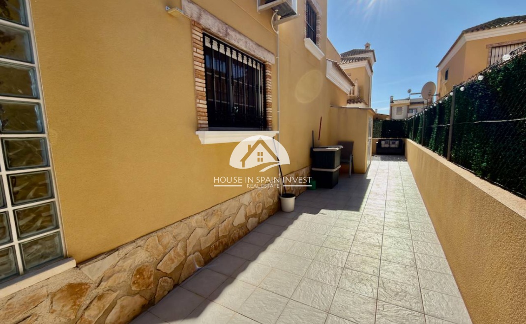 Resale - Villa - Guardamar del Segura - Guardamar - El Raso