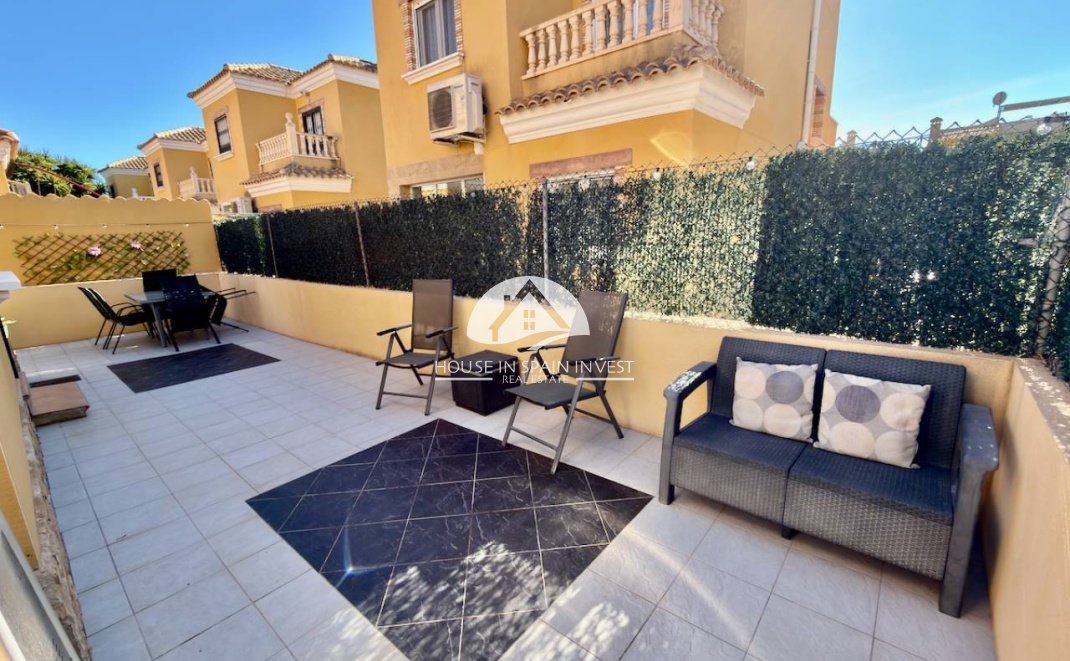 Resale - Villa - Guardamar del Segura - Guardamar - El Raso