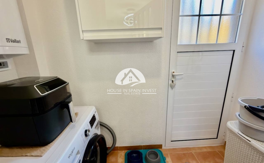 Resale - Villa - Guardamar del Segura - Guardamar - El Raso