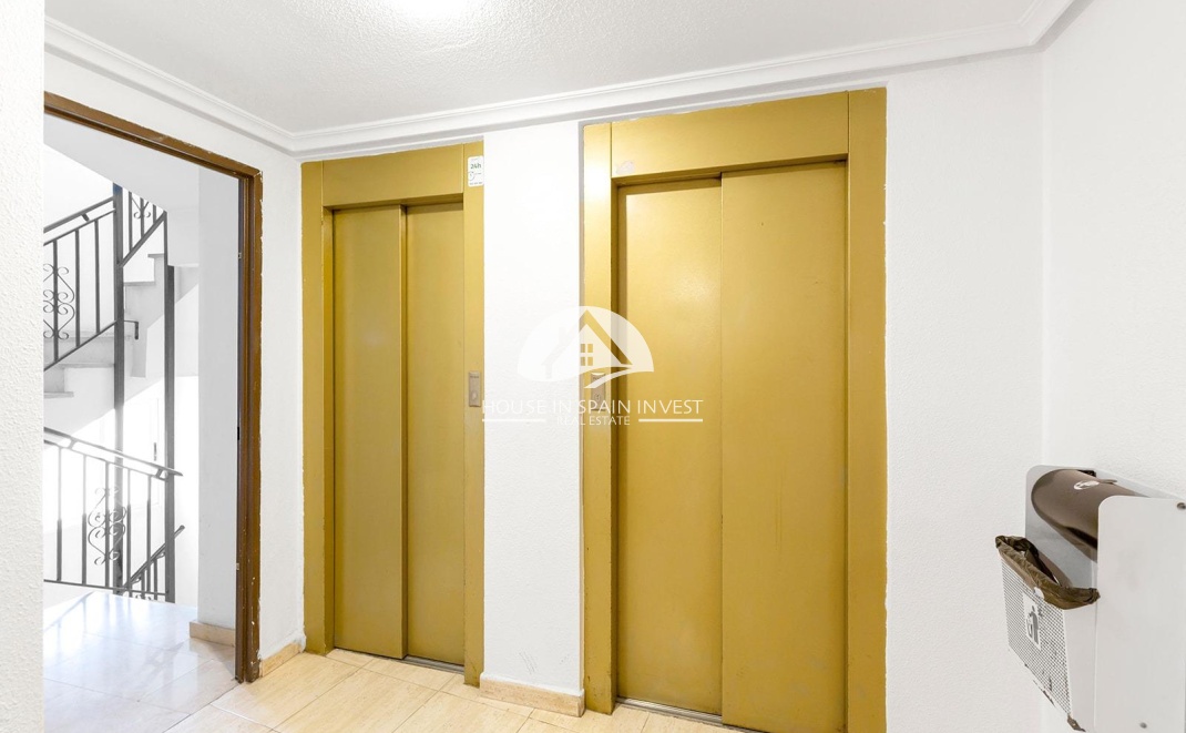 Resale - Apartment  - Torrevieja - Centro
