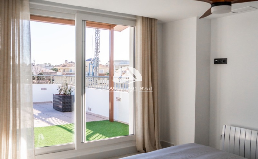 Resale - Apartment  - Orihuela Costa - La Zenia