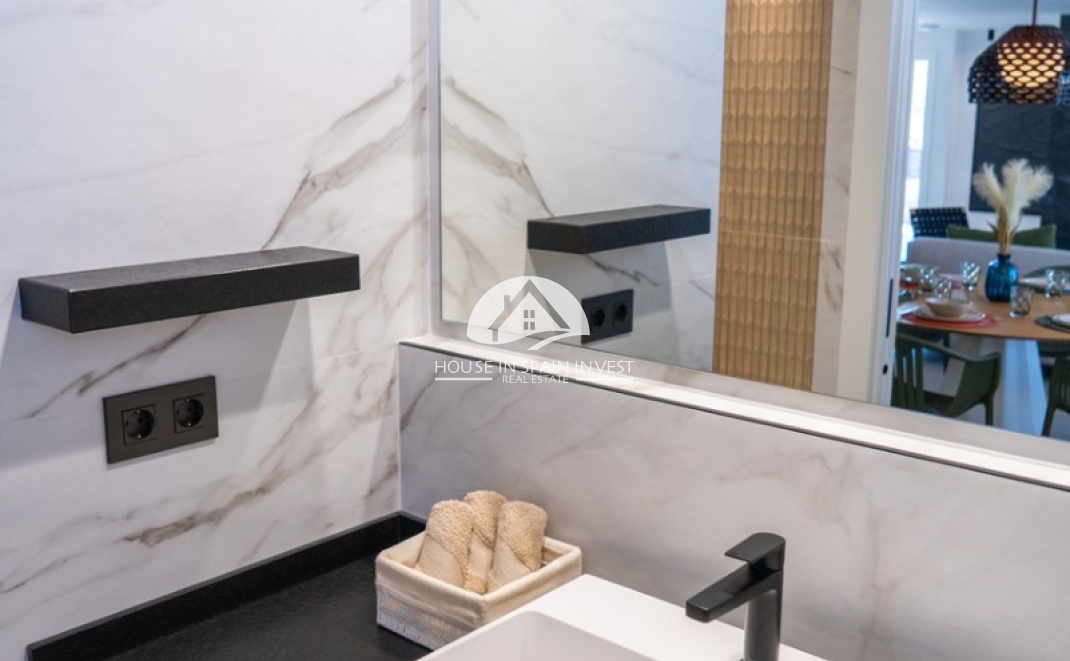 Resale - Apartment  - Orihuela Costa - La Zenia