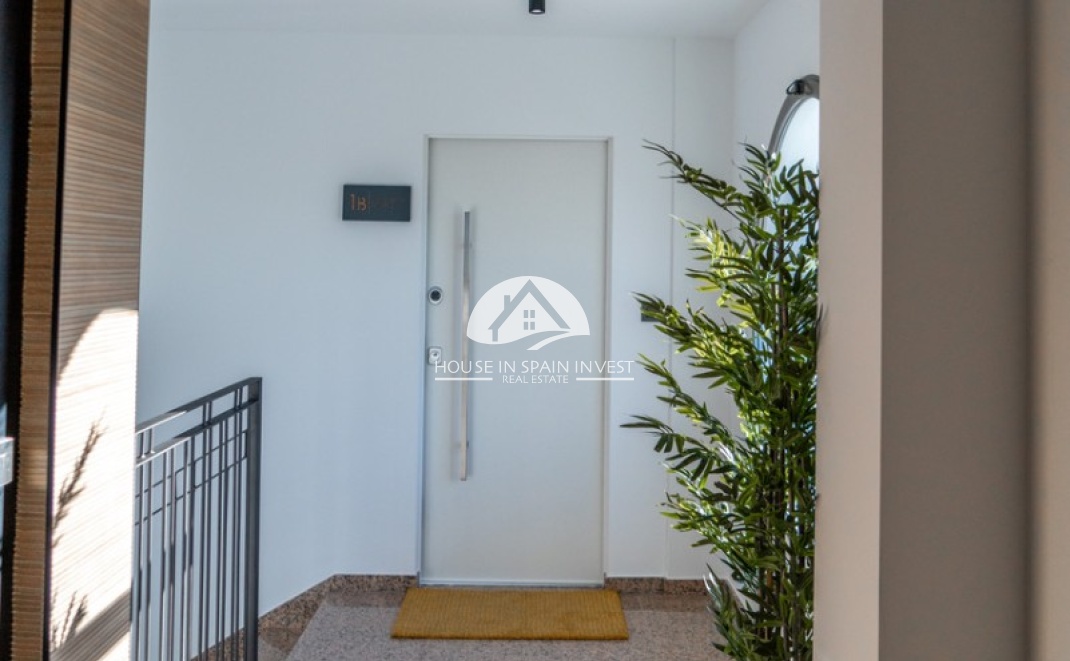 Resale - Apartment  - Orihuela Costa - La Zenia