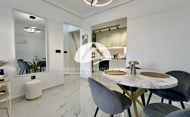 Resale - Apartment  - Orihuela Costa - Playa Flamenca