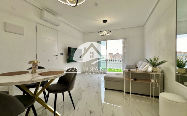 Resale - Apartment  - Orihuela Costa - Playa Flamenca