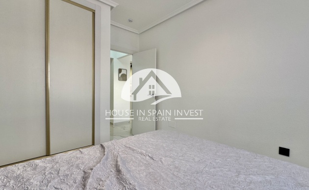 Resale - Apartment  - Orihuela Costa - Playa Flamenca