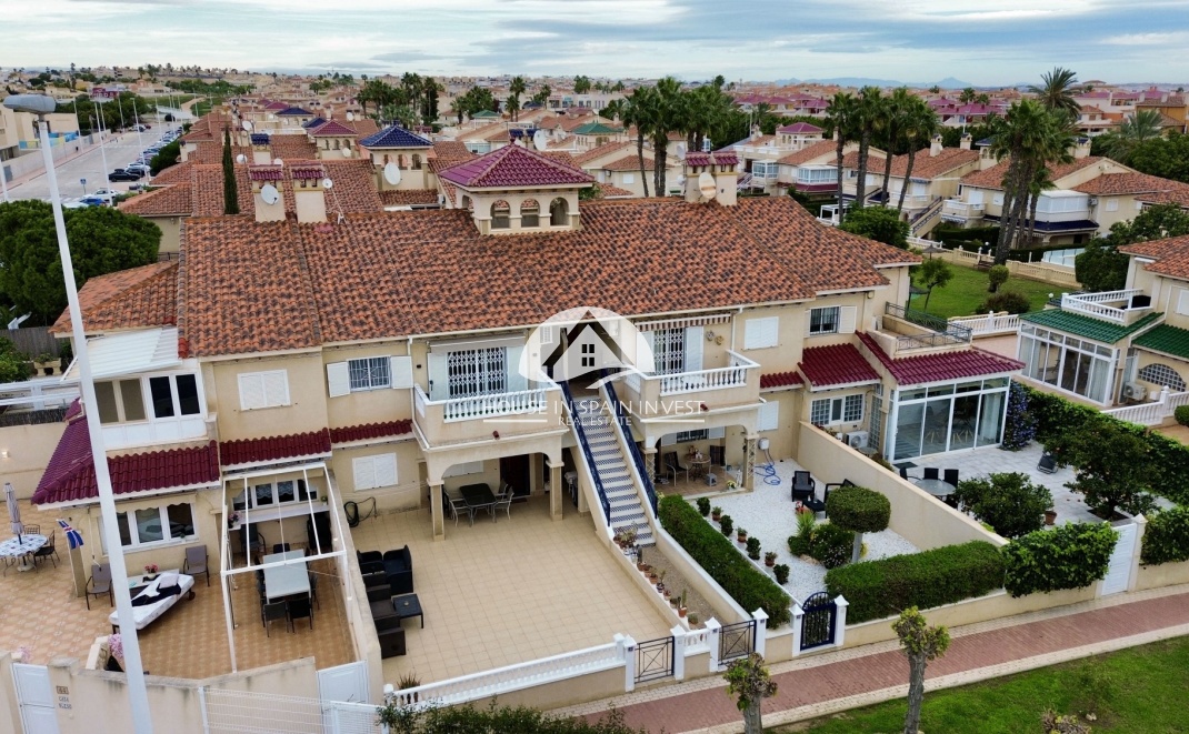 Resale - Apartment  - Orihuela Costa - Playa Flamenca