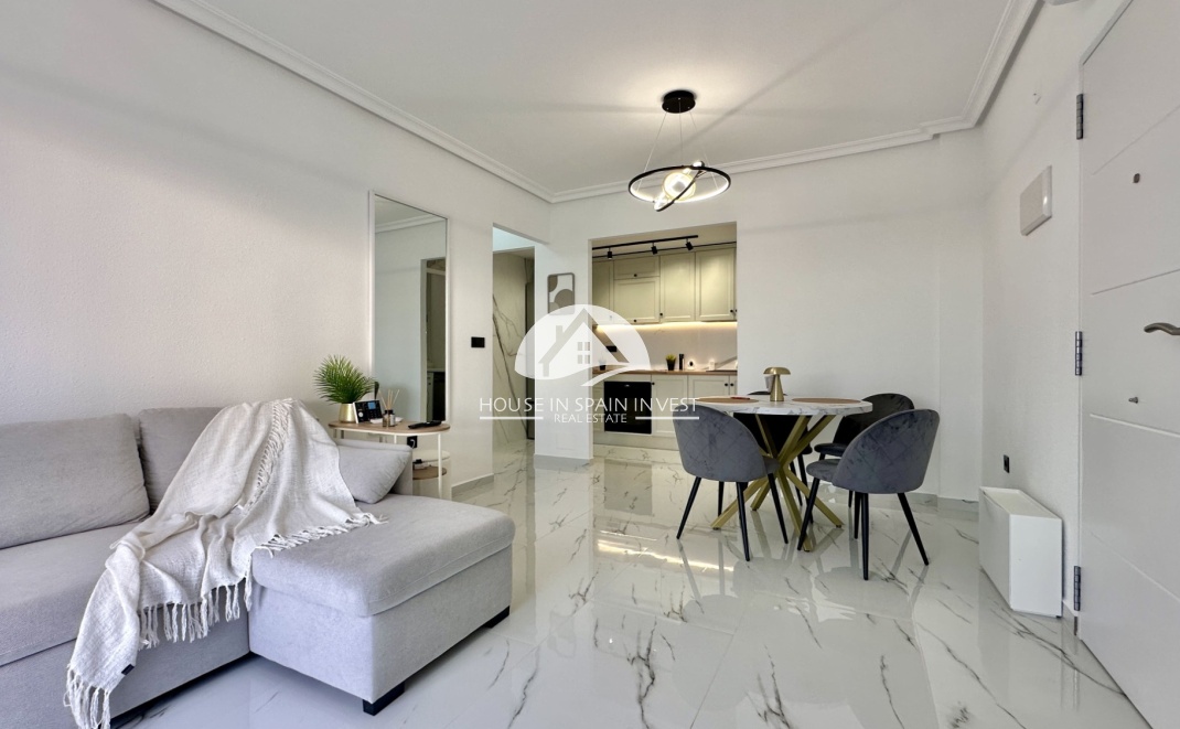 Resale - Apartment  - Orihuela Costa - Playa Flamenca