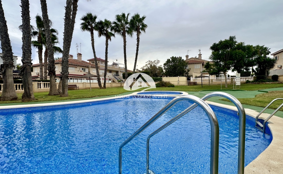 Resale - Apartment  - Orihuela Costa - Playa Flamenca
