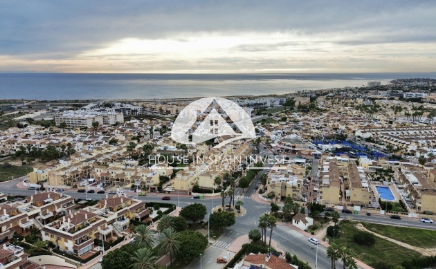 Resale - Apartment  - Orihuela Costa - Playa Flamenca