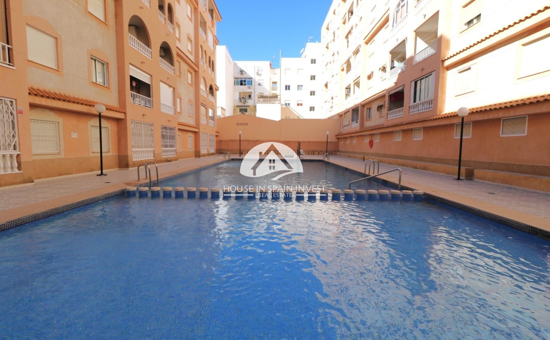 Resale - Apartment  - Torrevieja - Centro
