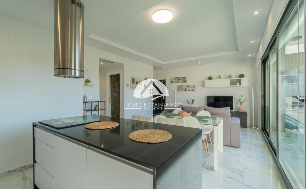 Resale - Apartment  - Orihuela Costa - PAU 26