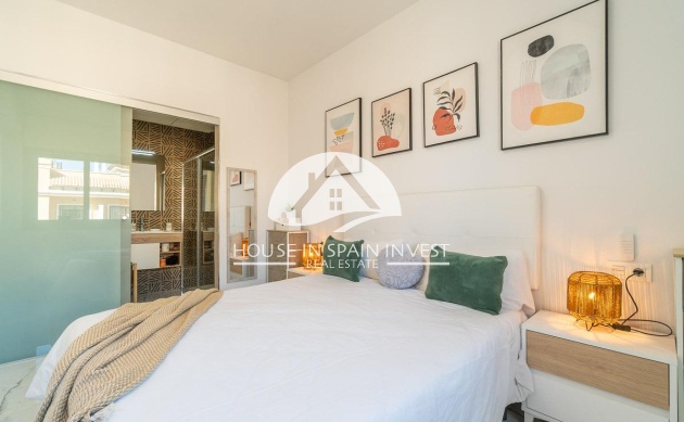 Resale - Apartment  - Orihuela Costa - PAU 26