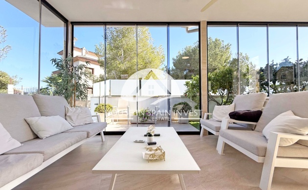 Resale - Villa - Orihuela Costa - Villamartín