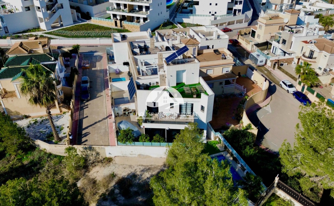 Resale - Villa - Orihuela Costa - Villamartín