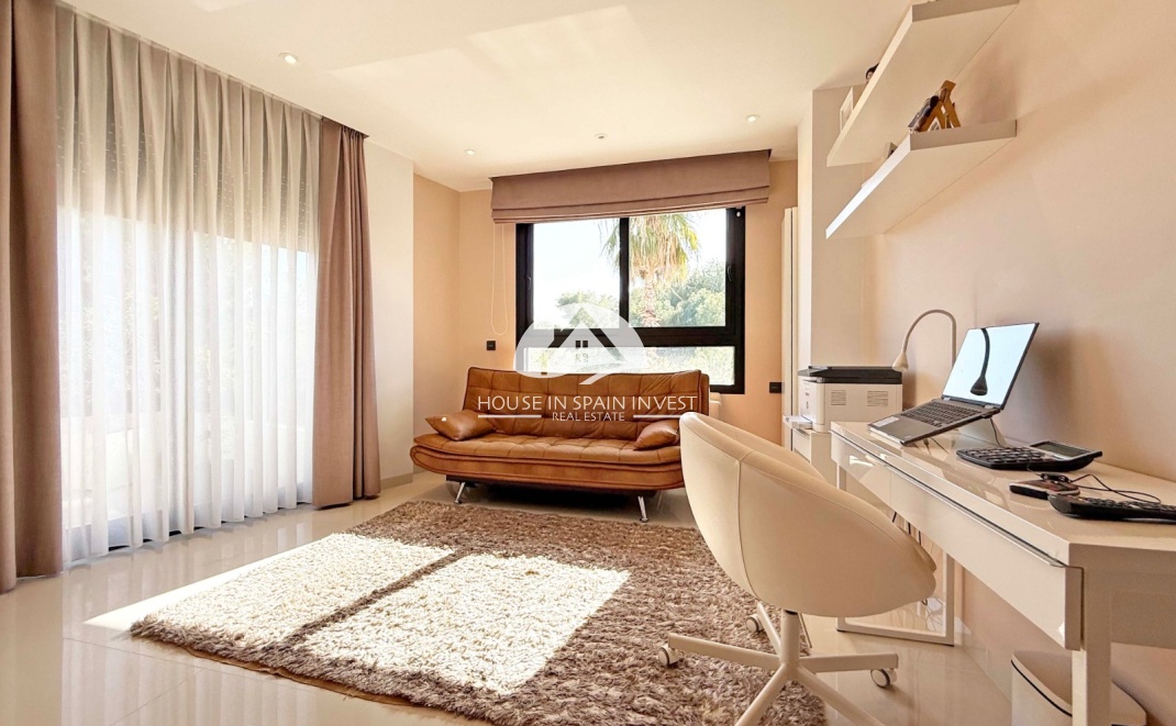 Resale - Villa - Orihuela Costa - Villamartín