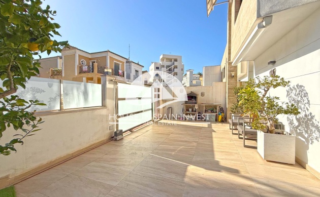 Resale - Villa - Orihuela Costa - Villamartín