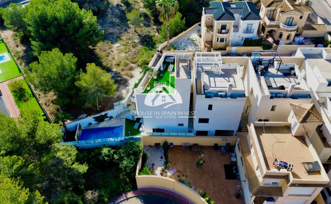 Resale - Villa - Orihuela Costa - Villamartín