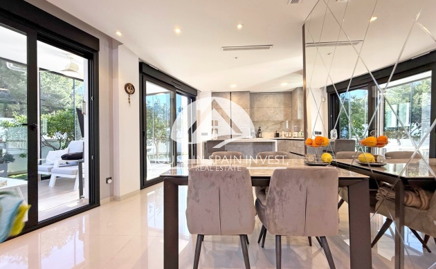 Resale - Villa - Orihuela Costa - Villamartín