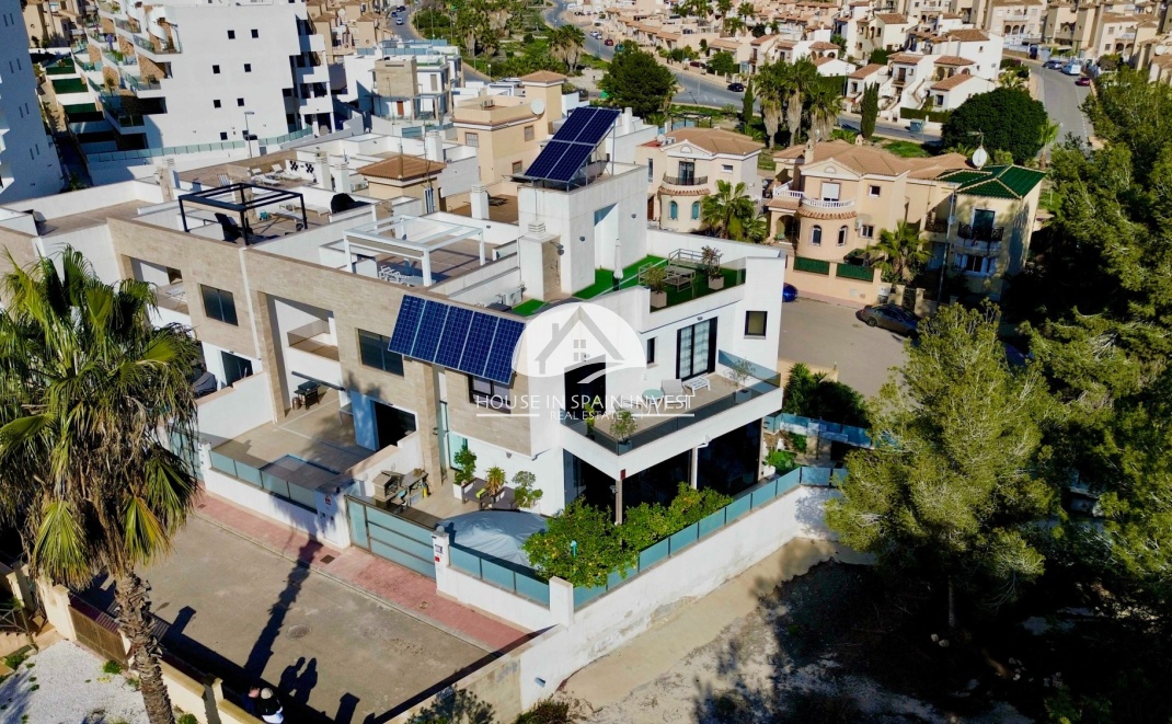 Resale - Villa - Orihuela Costa - Villamartín