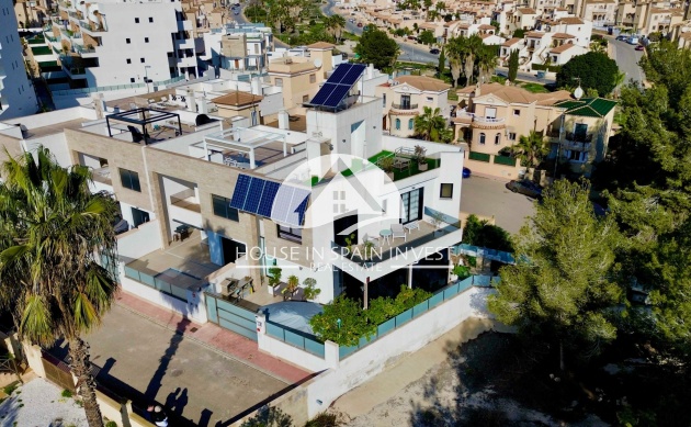 Resale - Villa - Orihuela Costa - Villamartín