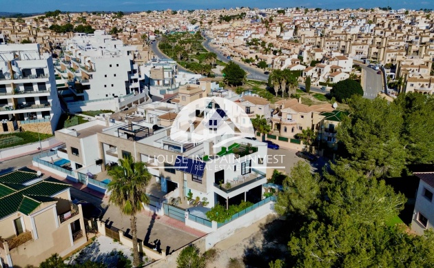 Resale - Villa - Orihuela Costa - Villamartín